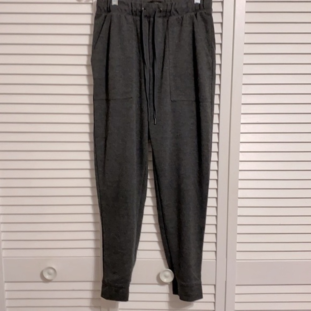 Banana Republic joggers !!